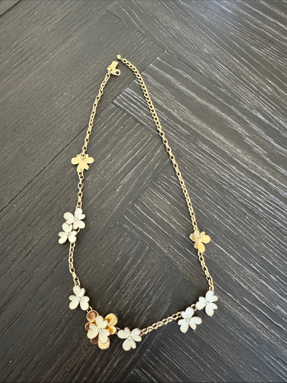 Kate Spade Floral Necklace Gold Tone White Enamel Flower Statement Jewelry - Picture 2 of 5